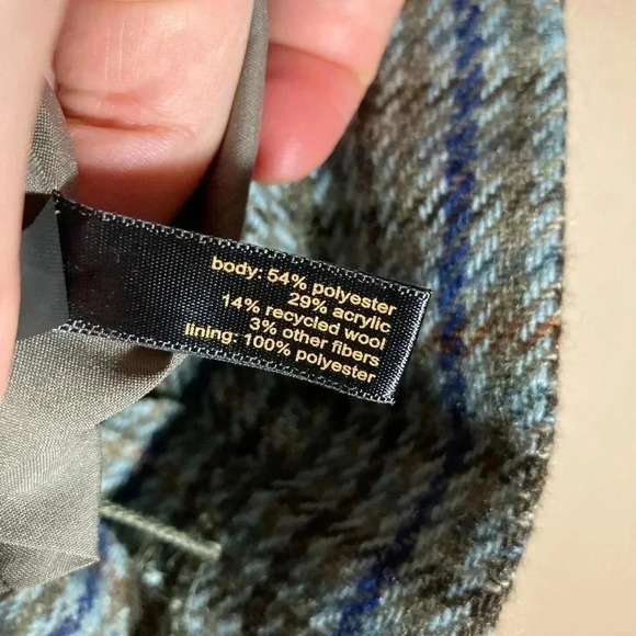 NWOT Outback Red equestrian  skirt - Picture 4 of 5